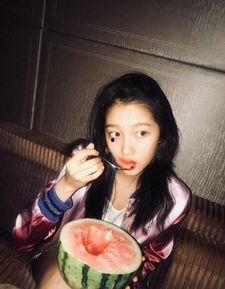 刘大姐吃瓜爆料图片大全